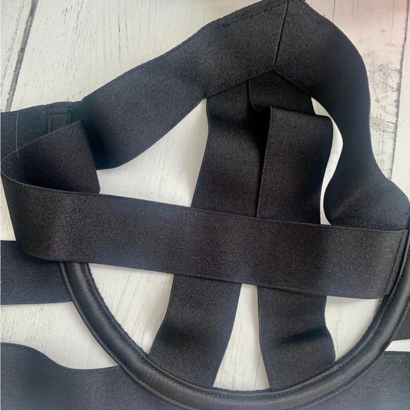 32DDD /32D Victoria secret bra NWT - Picture 9 of 9